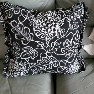 Frontgate pillow black and white